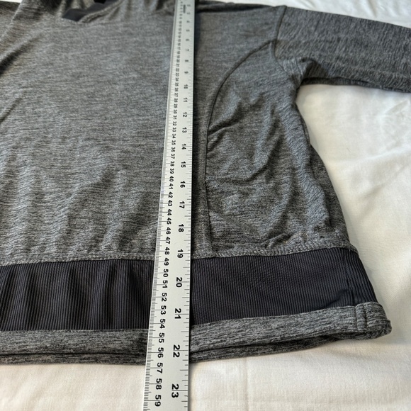 Mondetta Women's Long Sleeve Performance T-Shirt Hoodie Gray Size Small Athletic - Picture 11 of 12